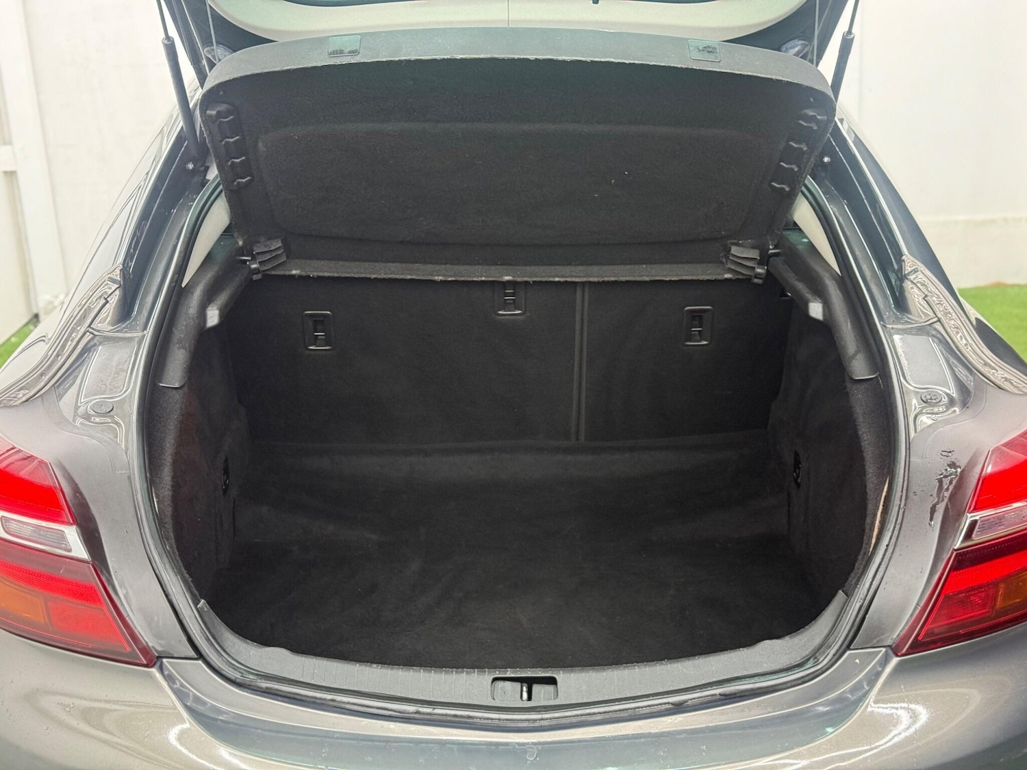 Used Vauxhall Insignia 2015 for sale - 77320881: Photo 8