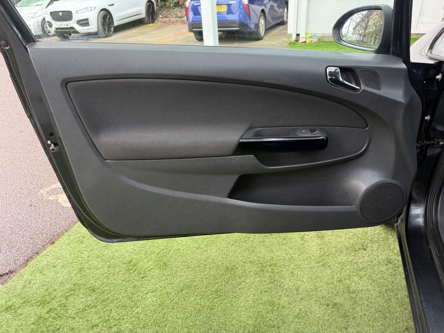 Used Vauxhall Corsa 2012 for sale - 78048109: Photo 24