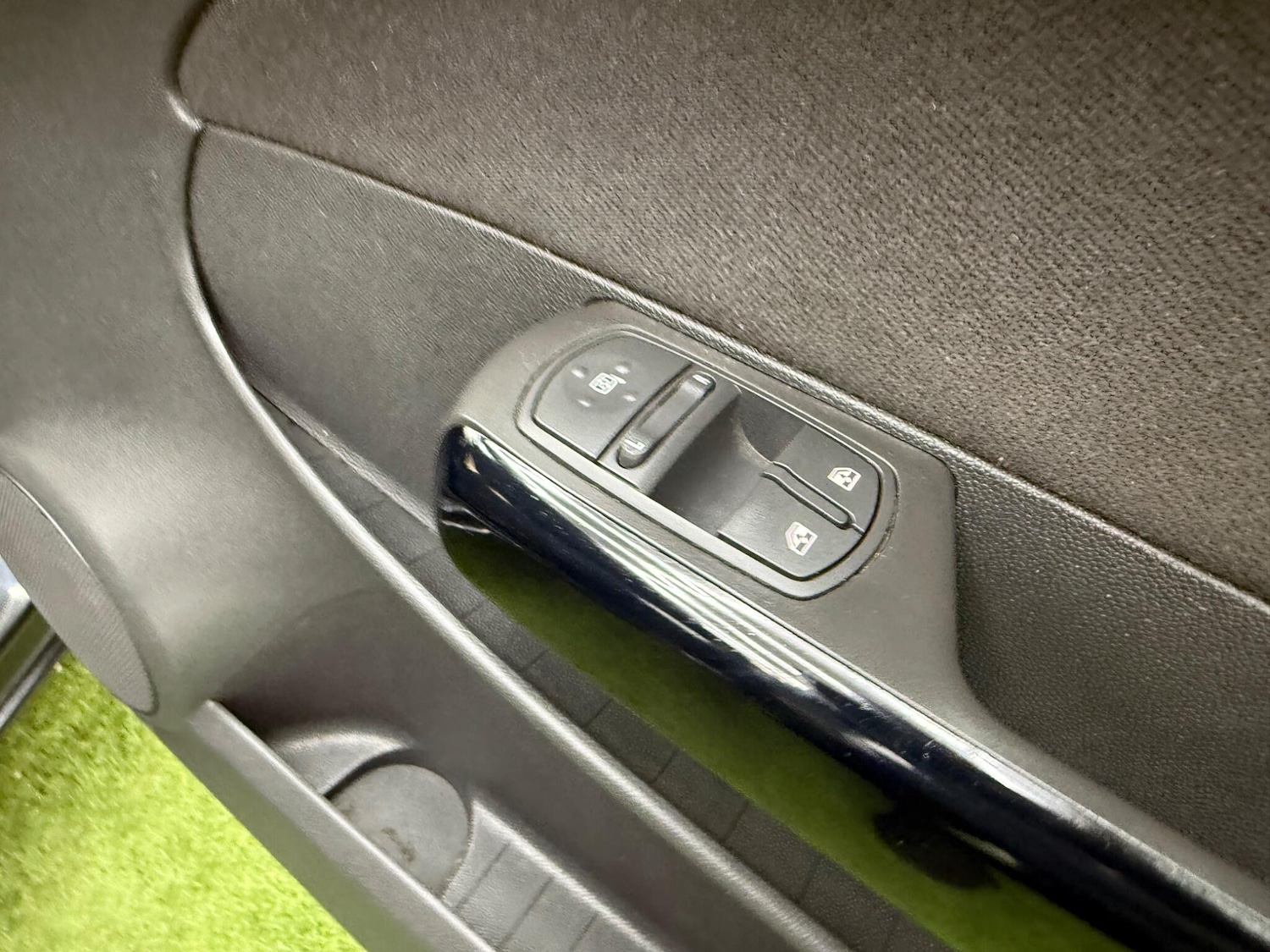 Used Vauxhall Corsa 2012 for sale - 78048109: Photo 35