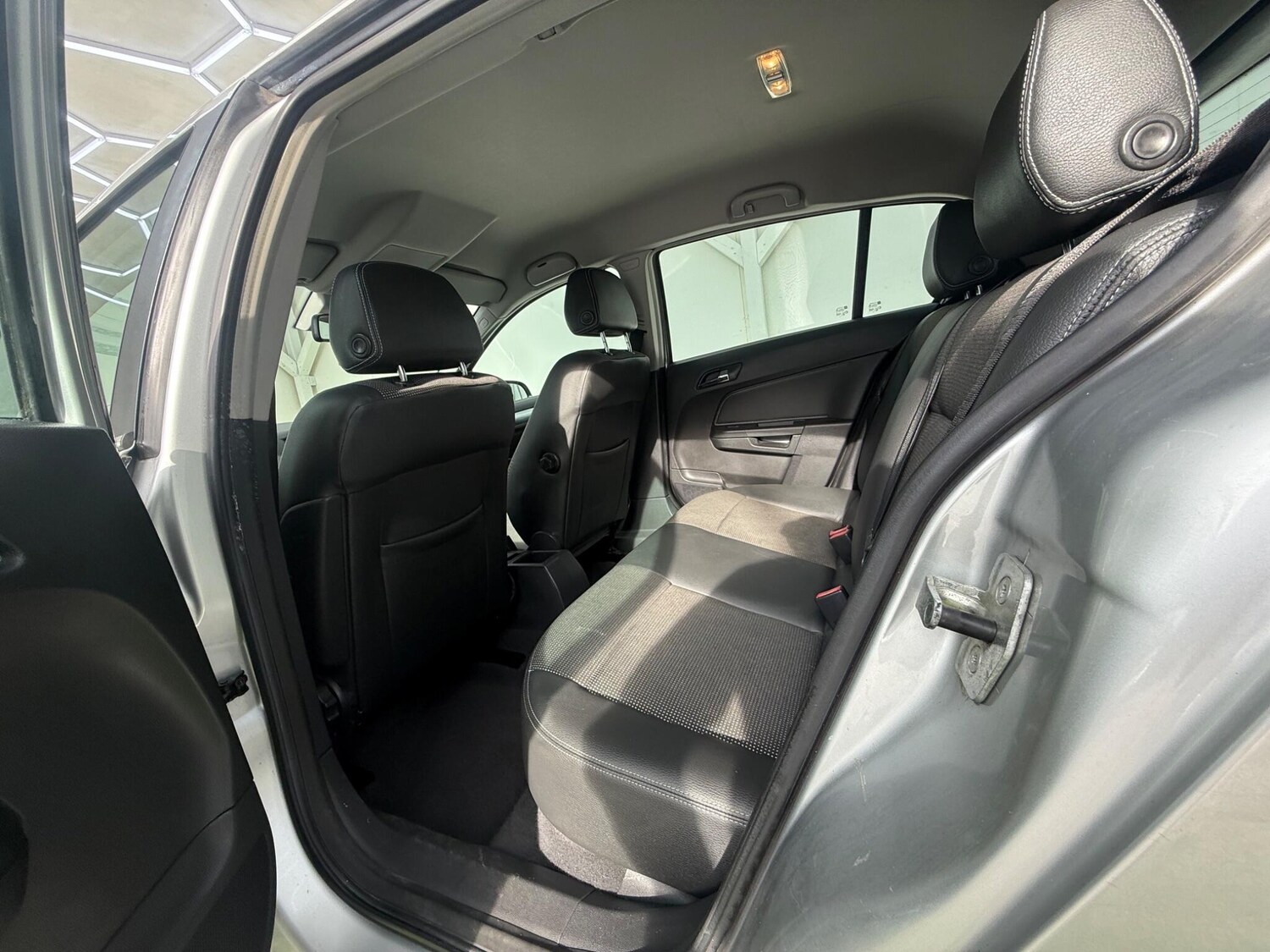 Used Vauxhall Astra for sale - 77495891: Photo 23