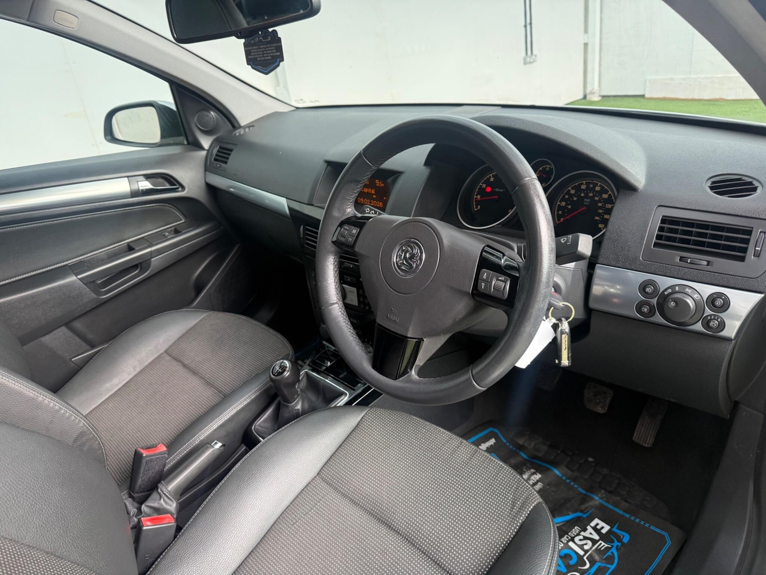 Used Vauxhall Astra for sale - 77495891: Photo 3