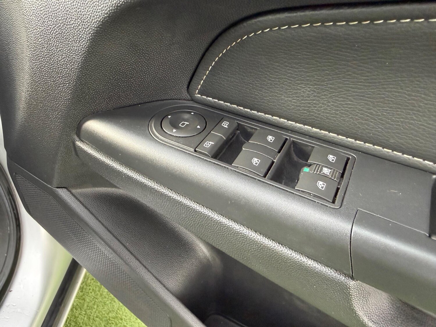 Used Vauxhall Astra for sale - 77495891: Photo 40