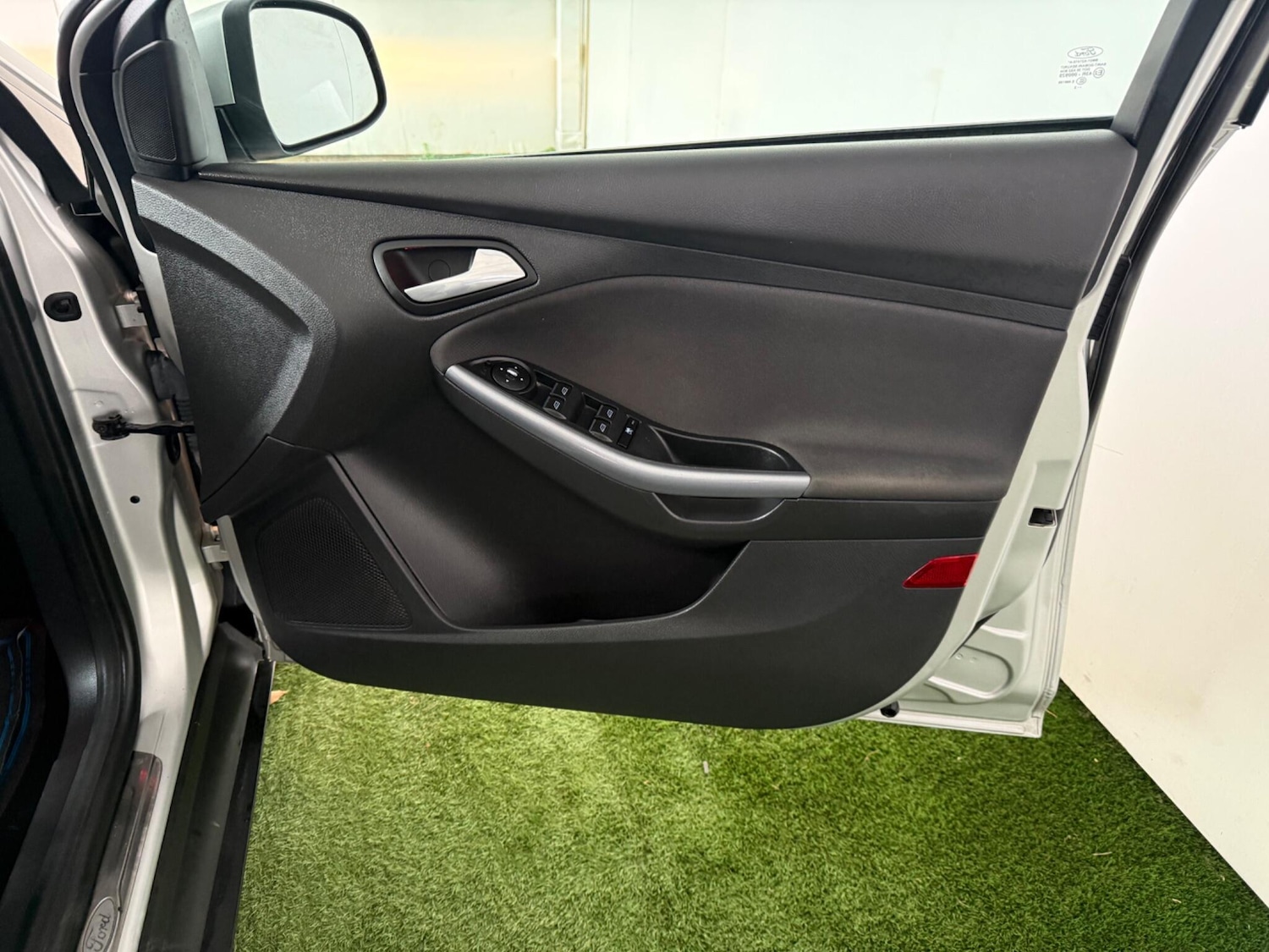 Used Ford Focus 2012 for sale - 77082083: Photo 17