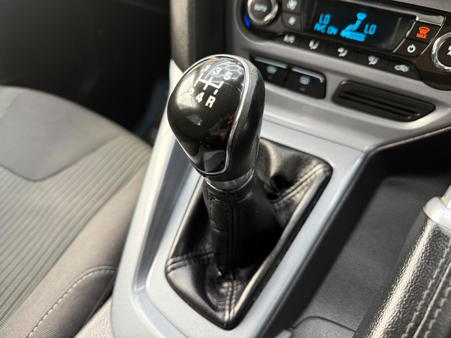 Used Ford Focus 2012 for sale - 77082083: Photo 50