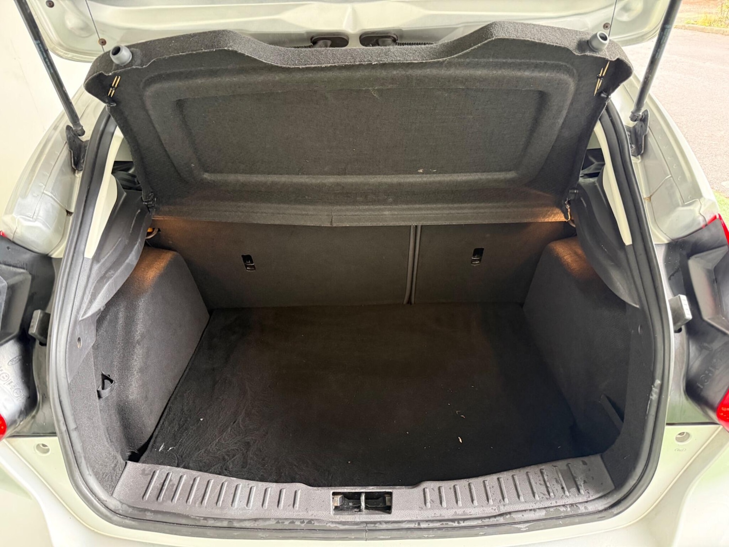 Used Ford Focus 2012 for sale - 77082083: Photo 8