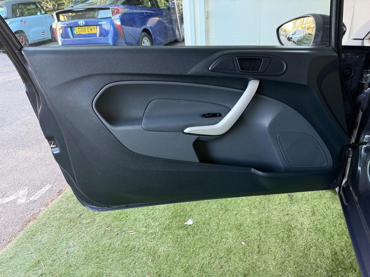 Used Ford Fiesta 2011 for sale - 77074908: Photo 24