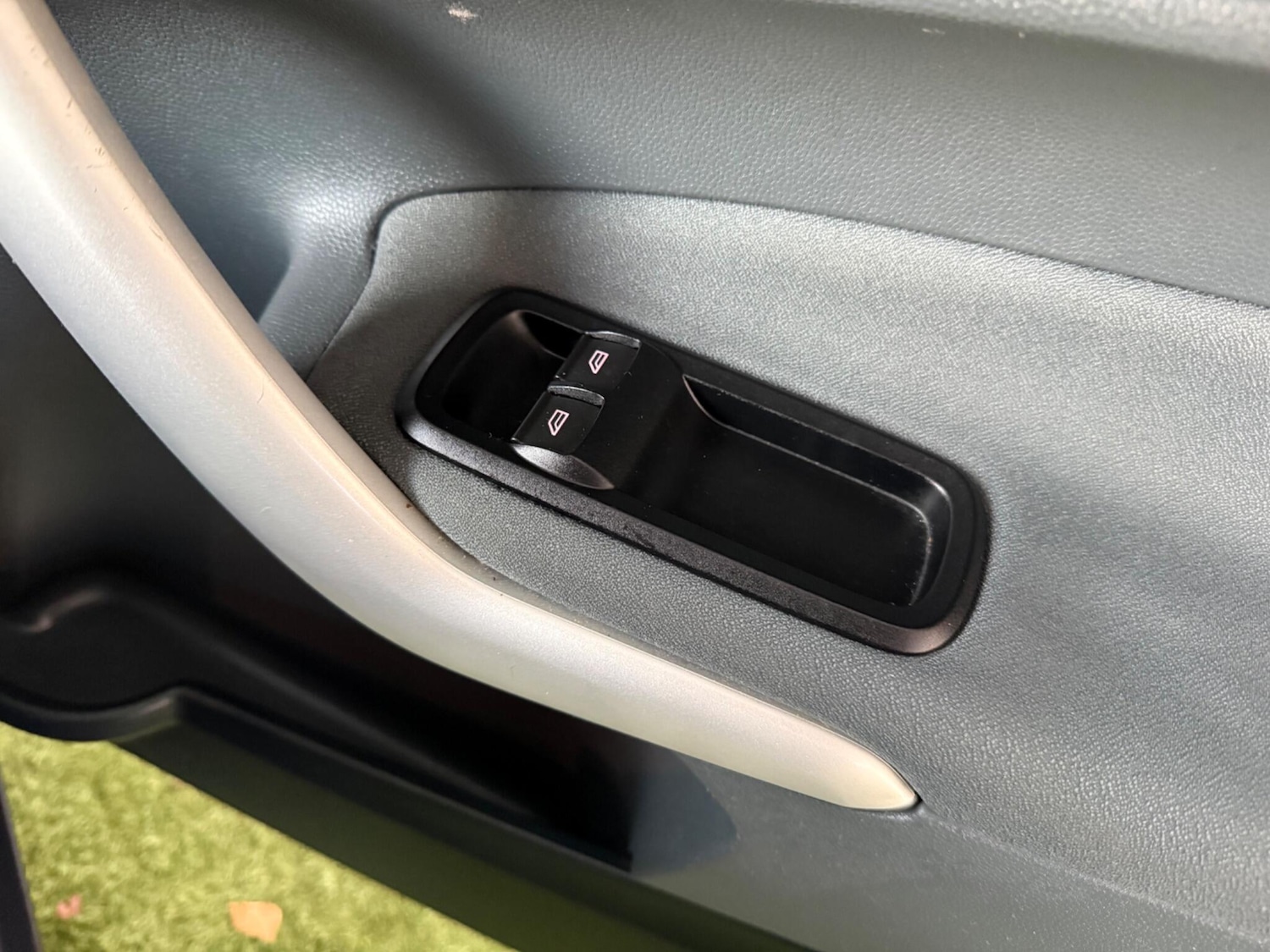 Used Ford Fiesta 2011 for sale - 77074908: Photo 36