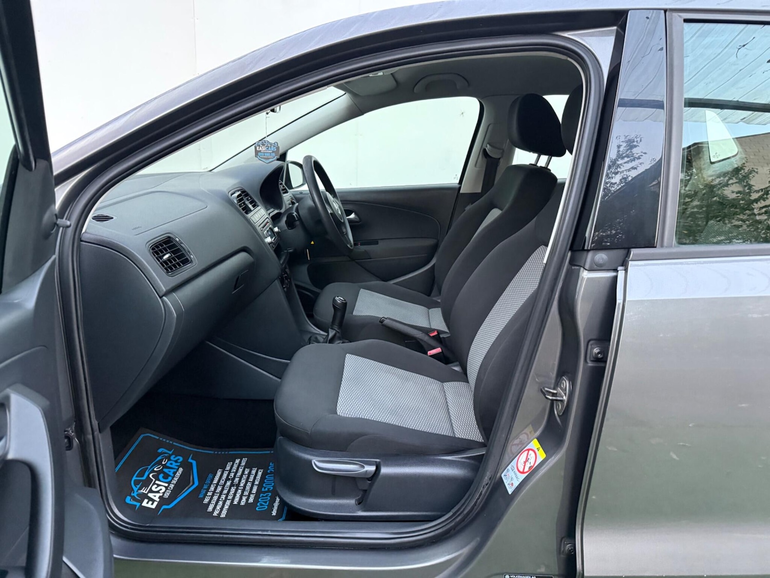 Used Volkswagen Polo 2011 for sale - 76377497: Photo 25