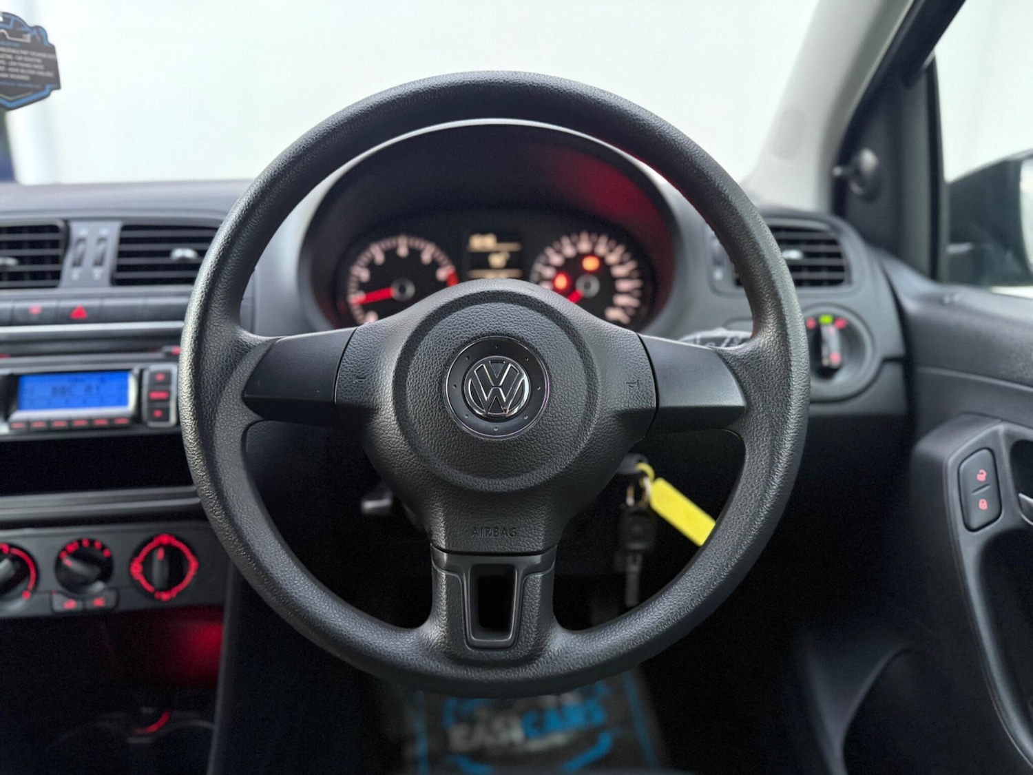 Used Volkswagen Polo 2011 for sale - 76377497: Photo 32