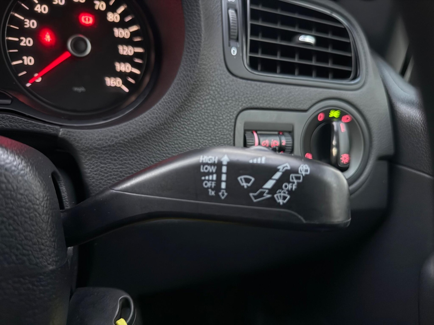 Used Volkswagen Polo 2011 for sale - 76377497: Photo 35