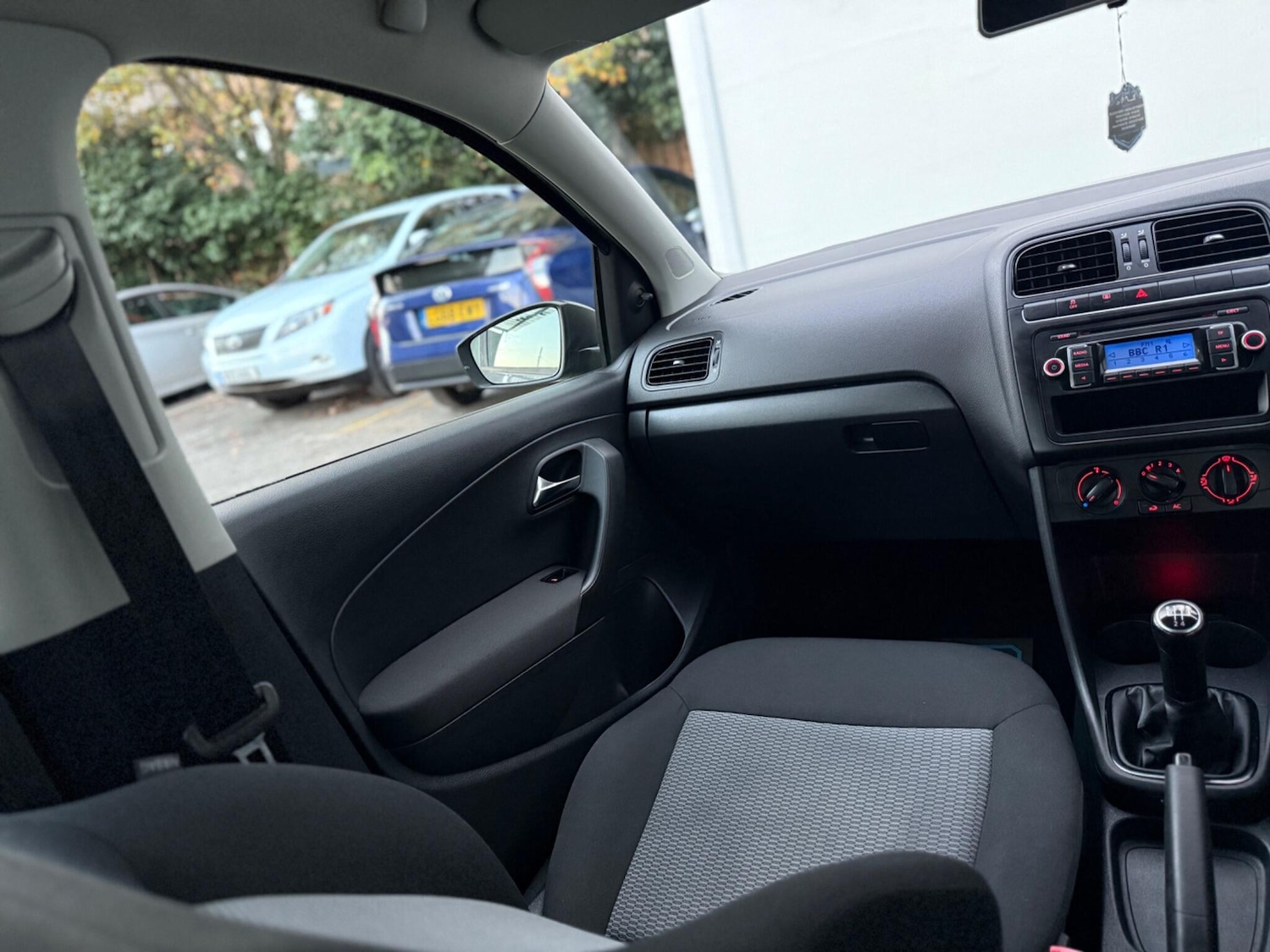 Used Volkswagen Polo 2011 for sale - 76377497: Photo 36
