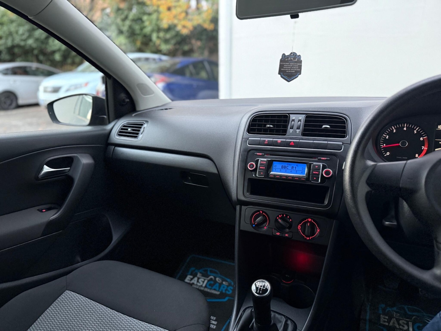 Used Volkswagen Polo 2011 for sale - 76377497: Photo 46