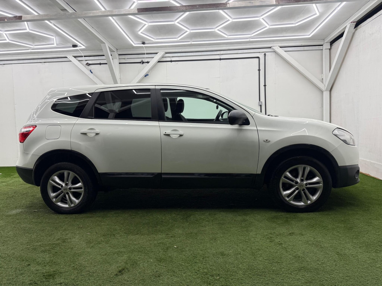 Used Nissan Qashqai+2 2012 for sale - 77120276: Photo 2