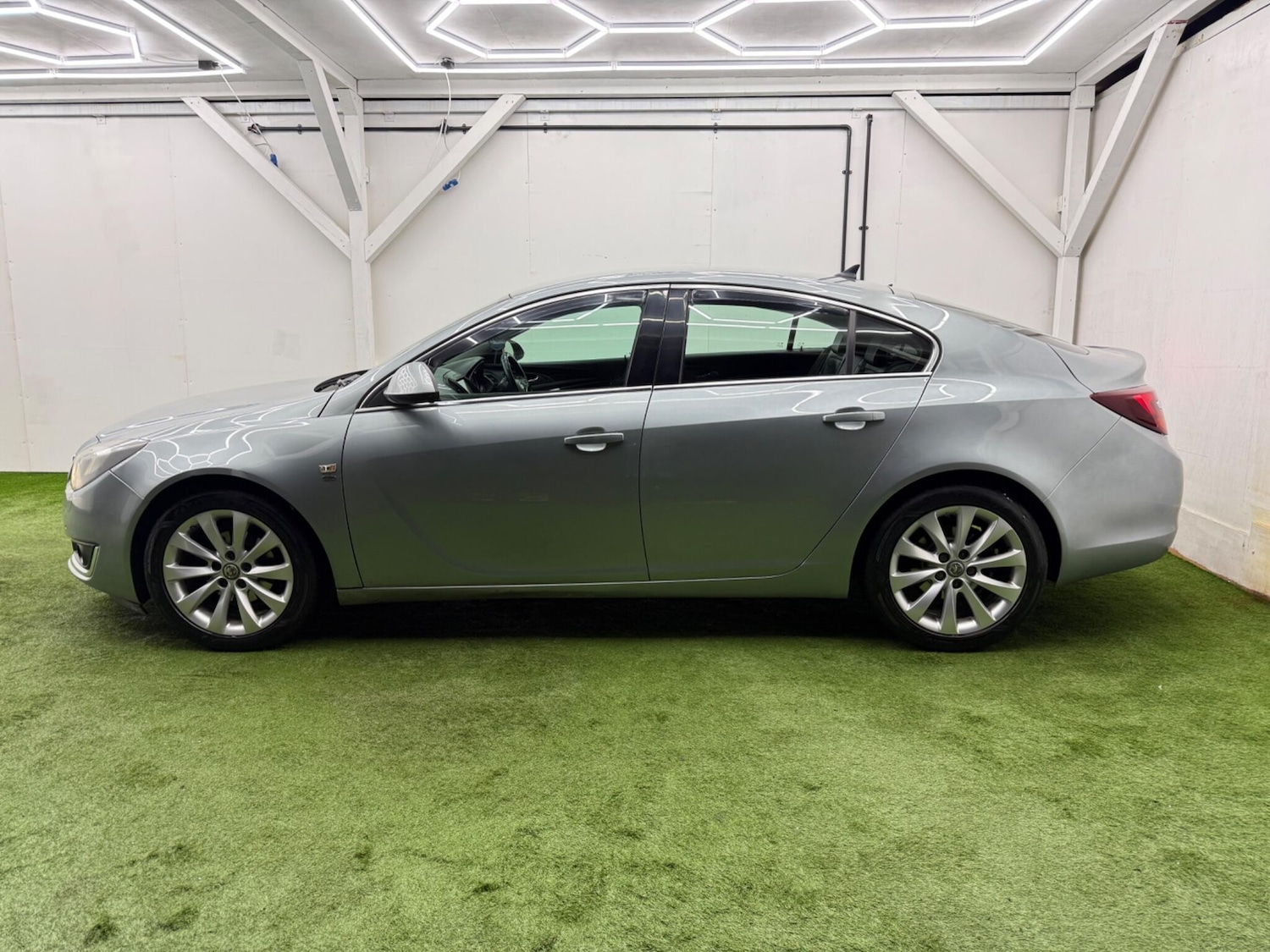 Used Vauxhall Insignia 2014 for sale - 77305738: Photo 10