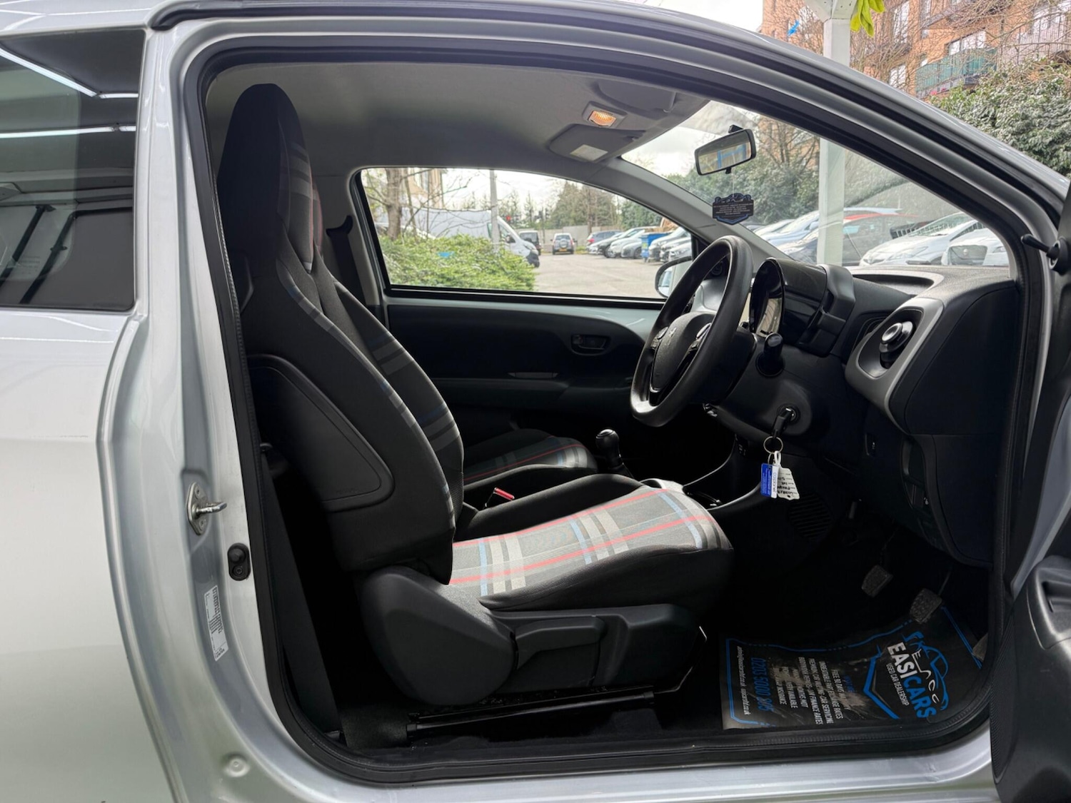 Used Peugeot 108 2014 for sale - 77882843: Photo 14