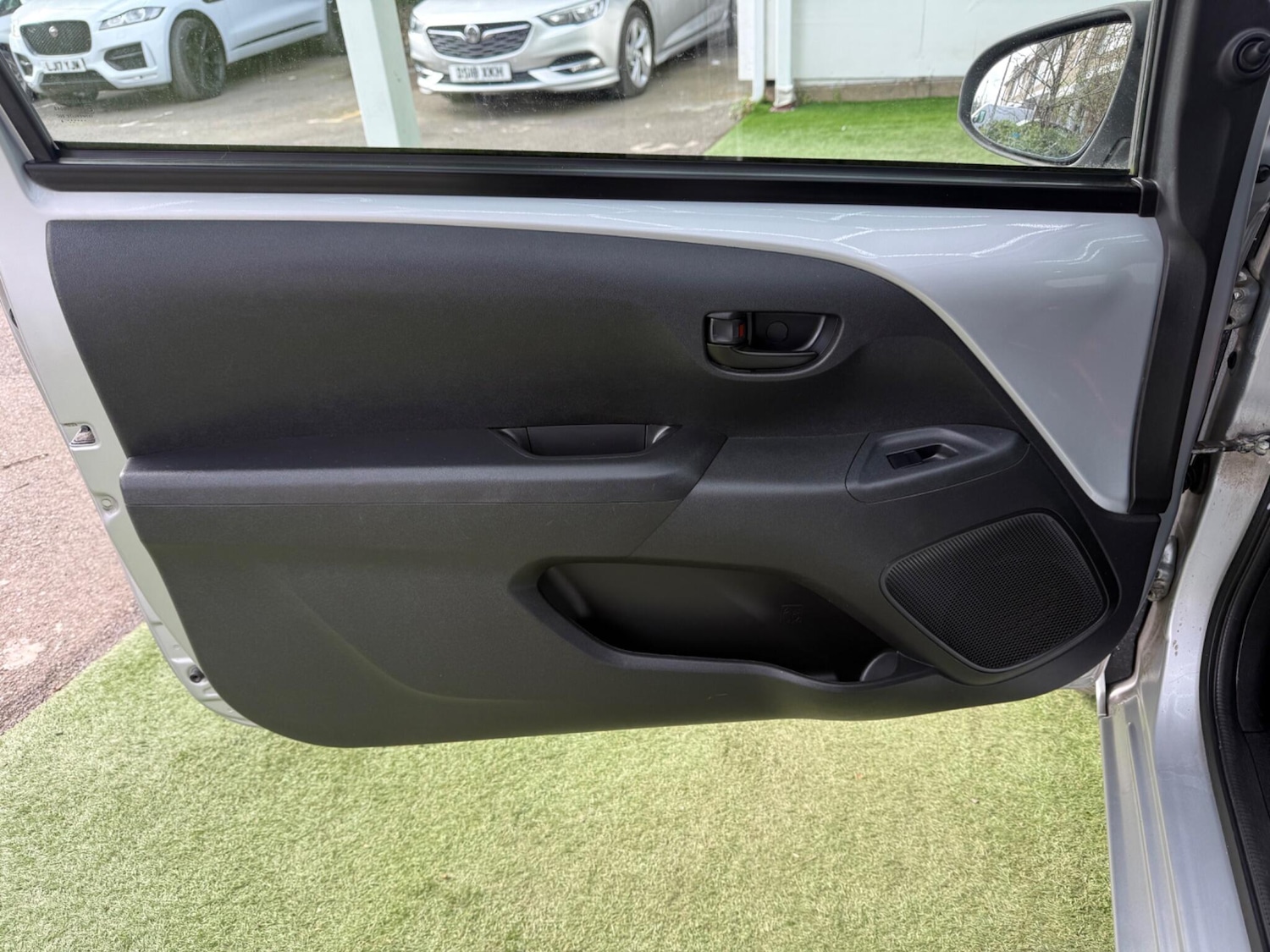 Used Peugeot 108 2014 for sale - 77882843: Photo 24