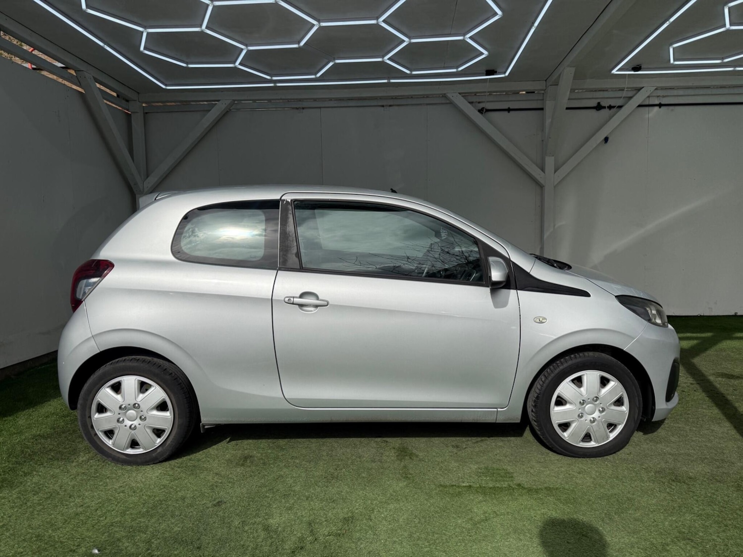 Used Peugeot 108 2014 for sale - 77882843: Photo 5