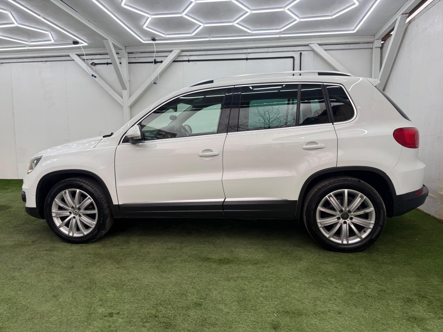 Used Volkswagen Tiguan for sale - 77684194: Photo 10