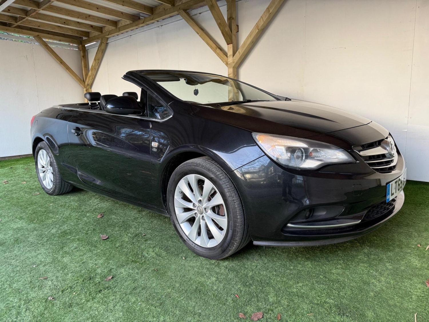 Used Vauxhall Cascada 2015 for sale - 76689792: Photo 13