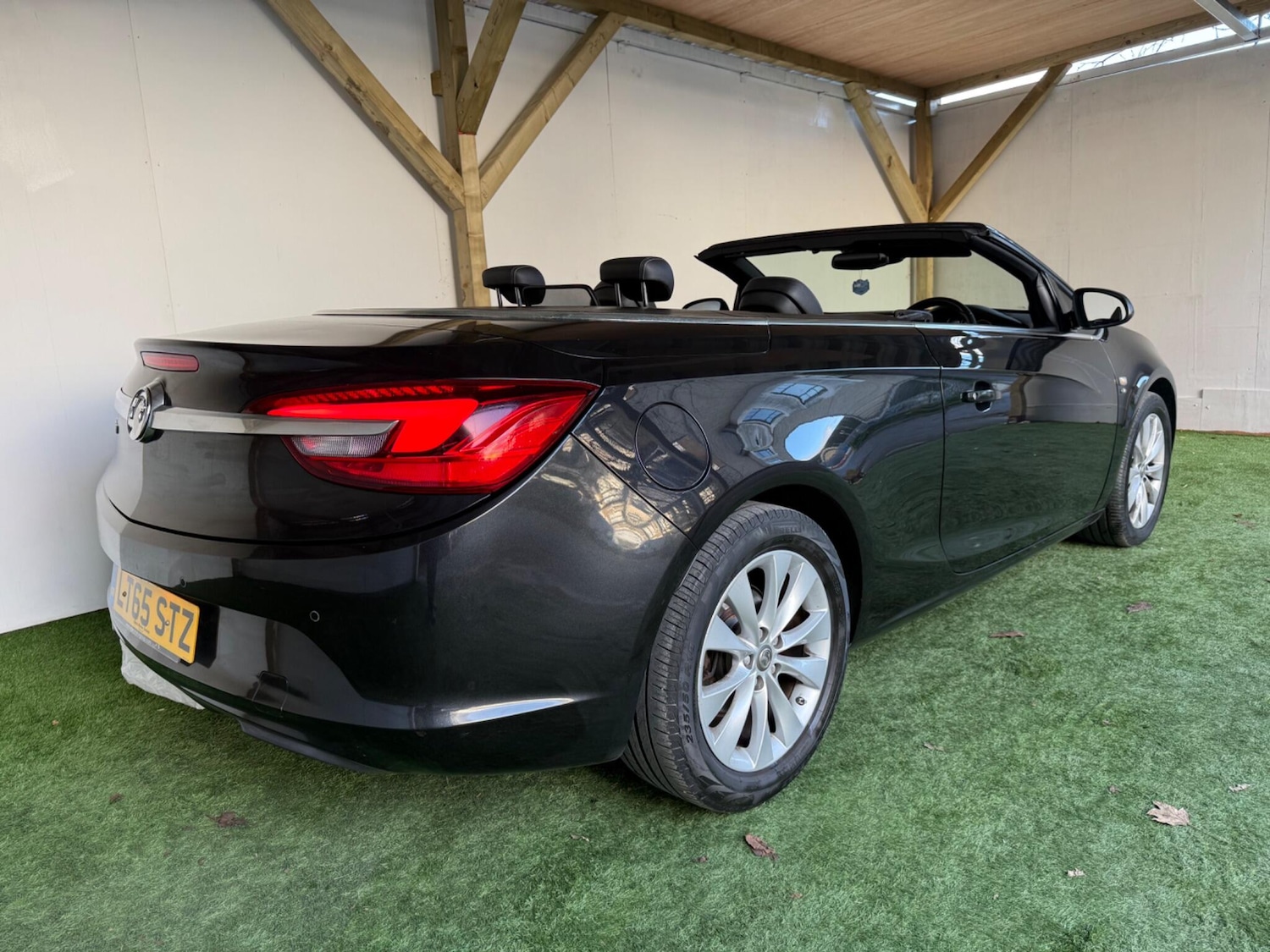 Used Vauxhall Cascada 2015 for sale - 76689792: Photo 14