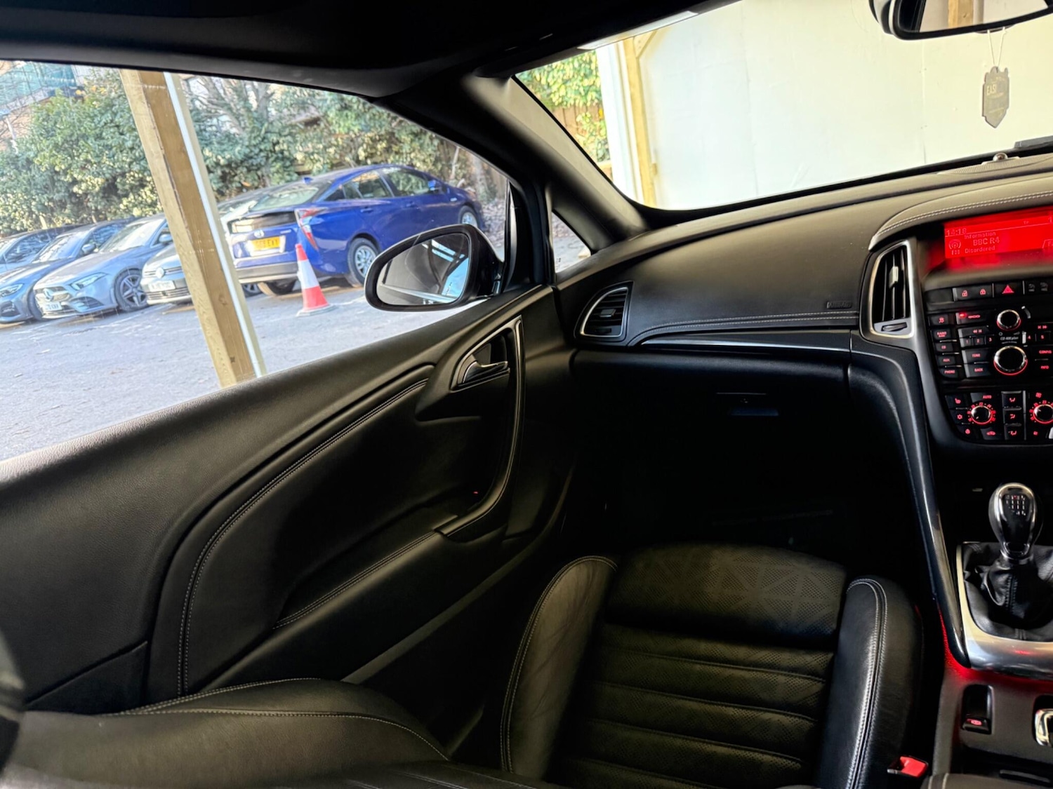 Used Vauxhall Cascada 2015 for sale - 76689792: Photo 38