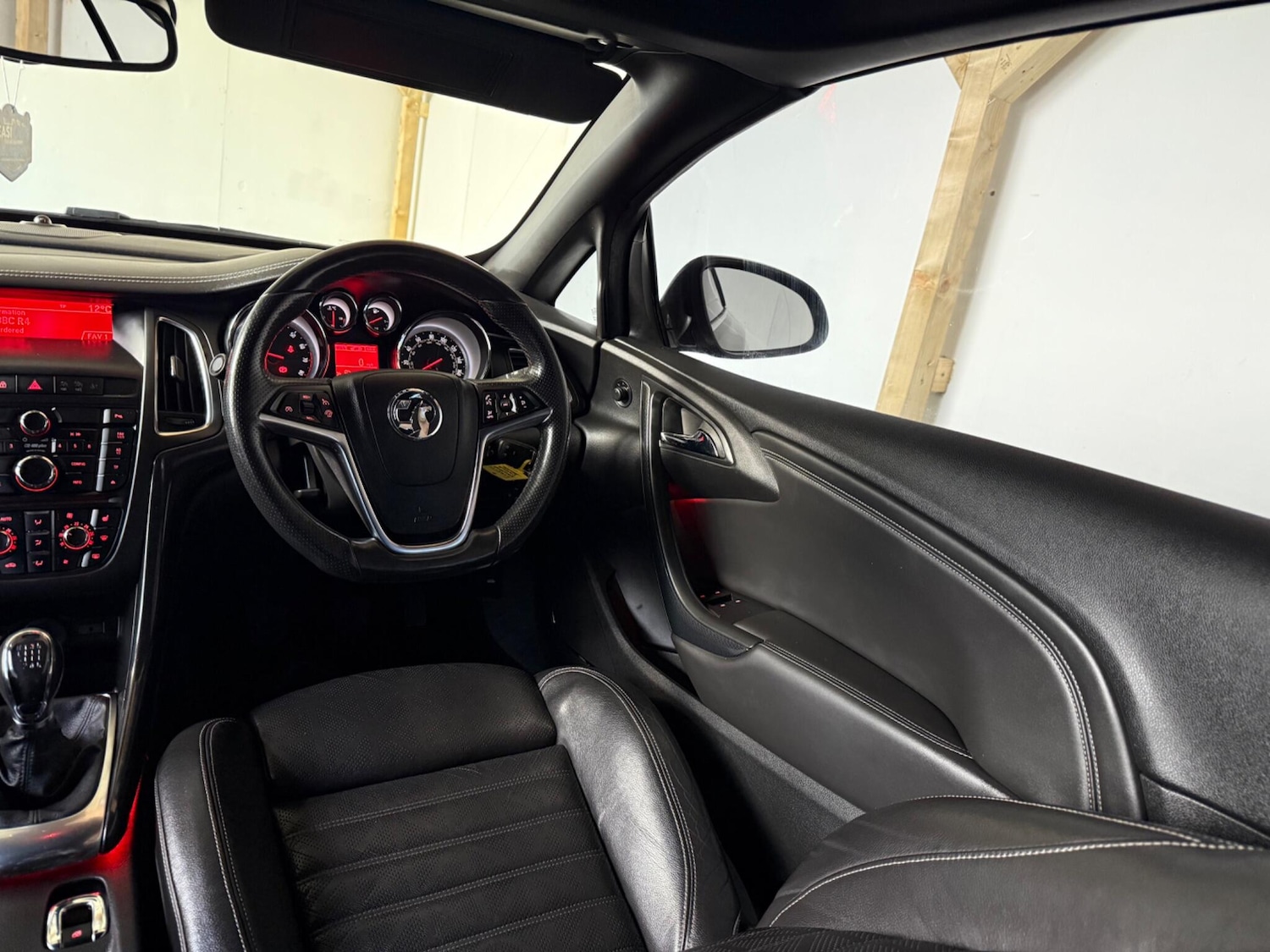 Used Vauxhall Cascada 2015 for sale - 76689792: Photo 39