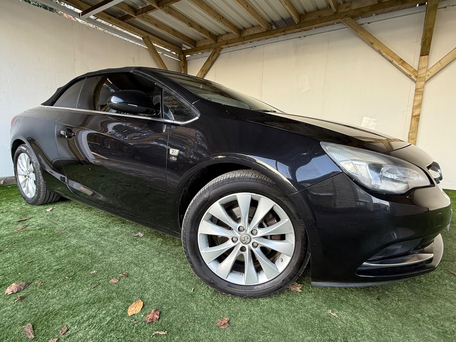 Used Vauxhall Cascada 2015 for sale - 76689792: Photo 4