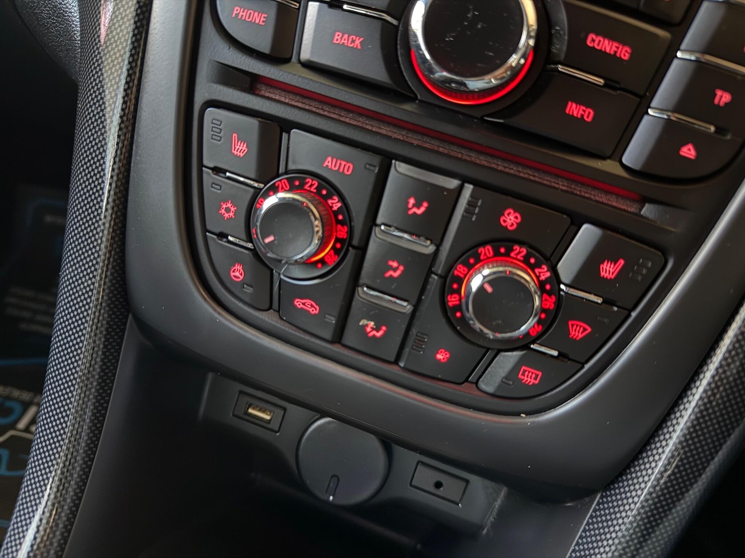 Used Vauxhall Cascada 2015 for sale - 76689792: Photo 45