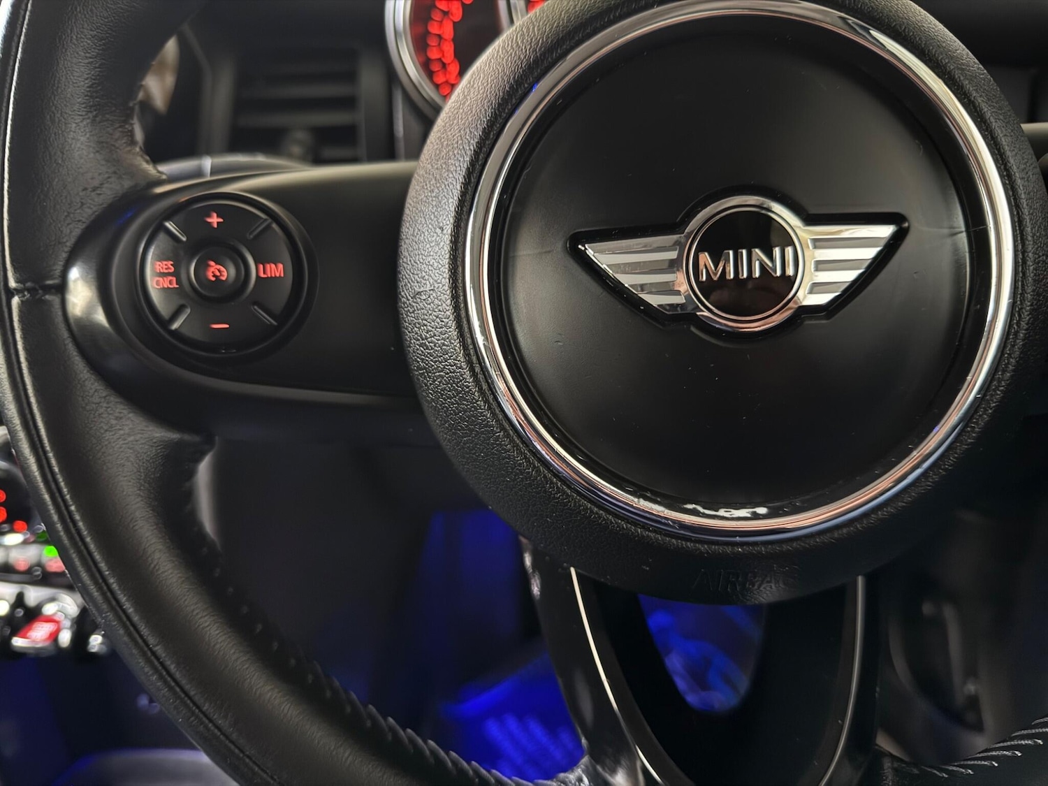 Used MINI Hatch 2015 for sale - 76596959: Photo 33