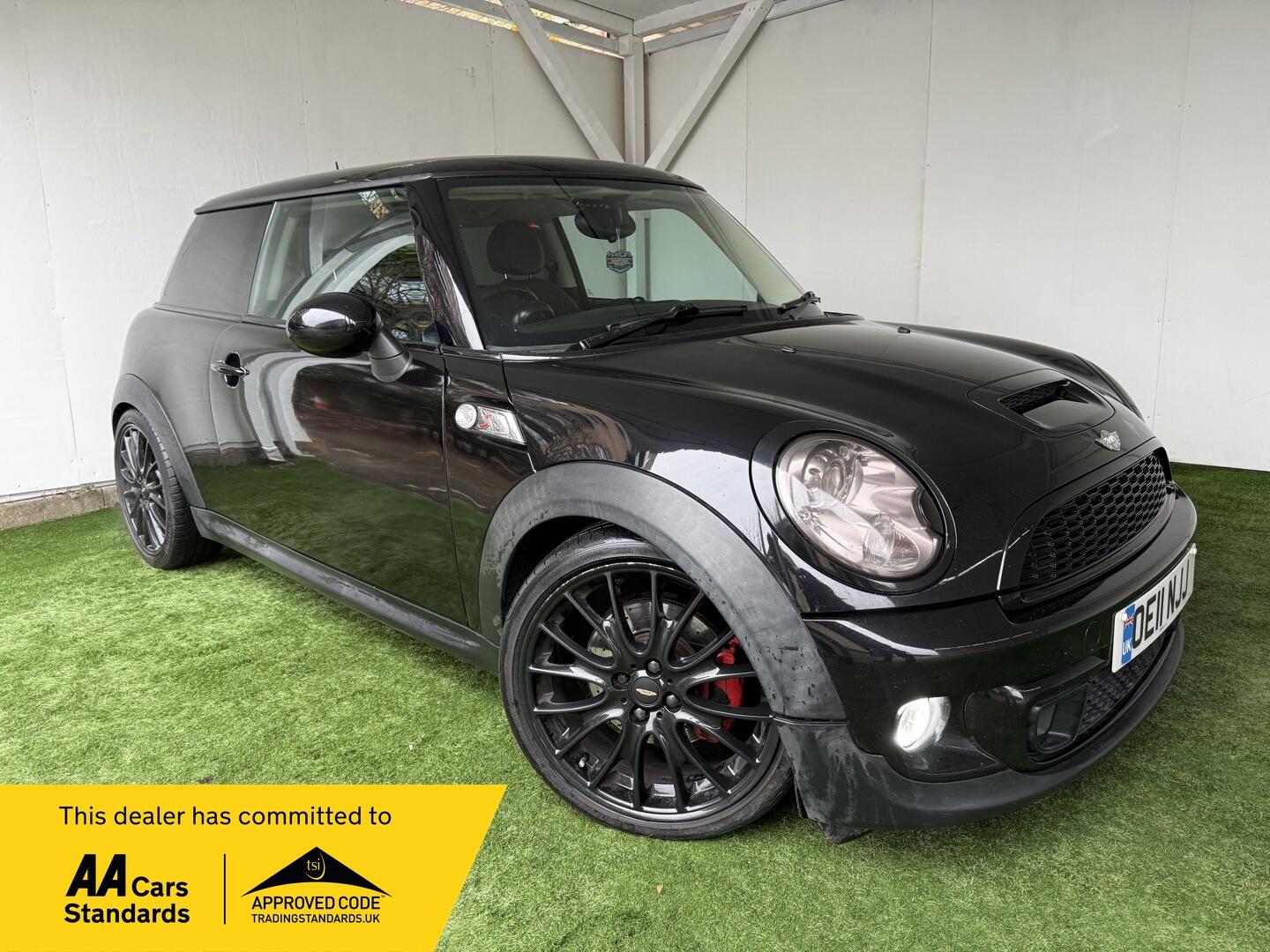 Used MINI Hatch 2011 for sale - 76752765: Photo 1