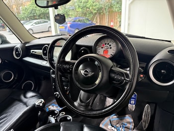 Used MINI Hatch 2011 for sale - 76752765: Photo