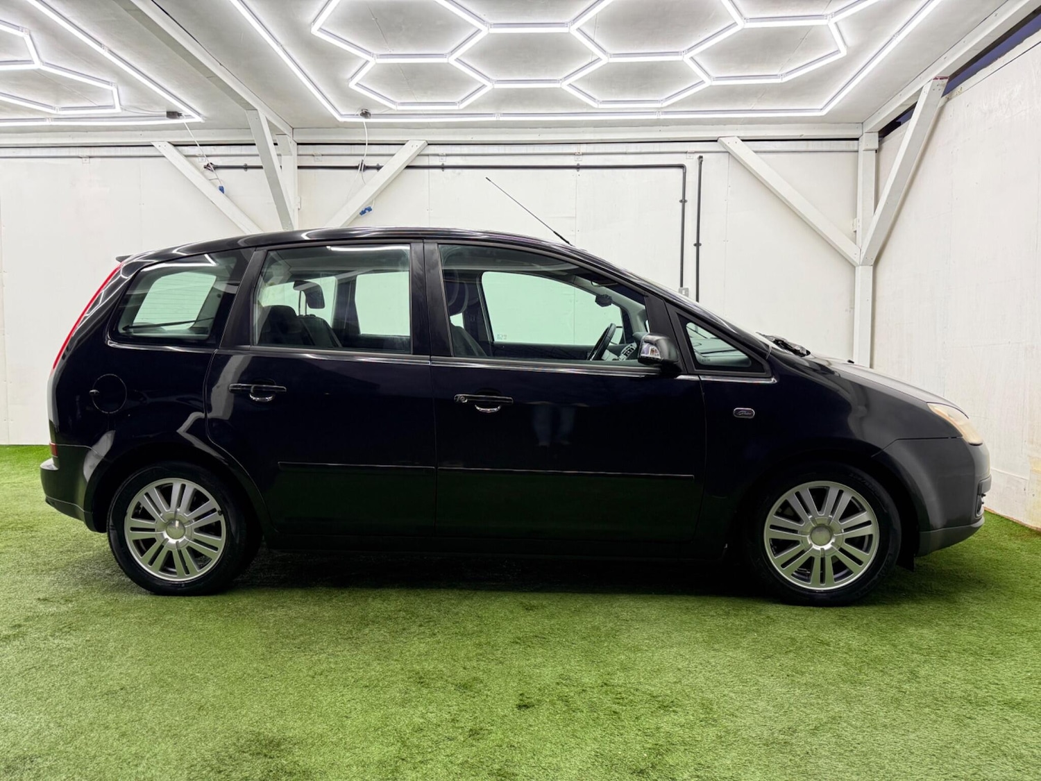 Used Ford Focus C-Max 2006 for sale - 77237659: Photo 2
