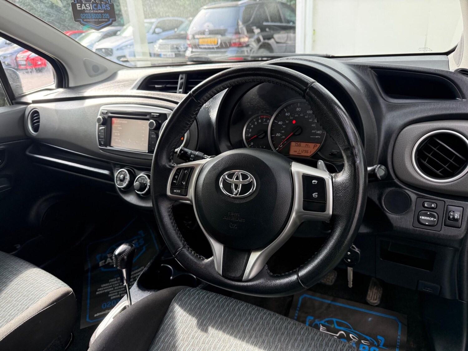 Used Toyota Yaris 2011 for sale - 77978280: Photo 15
