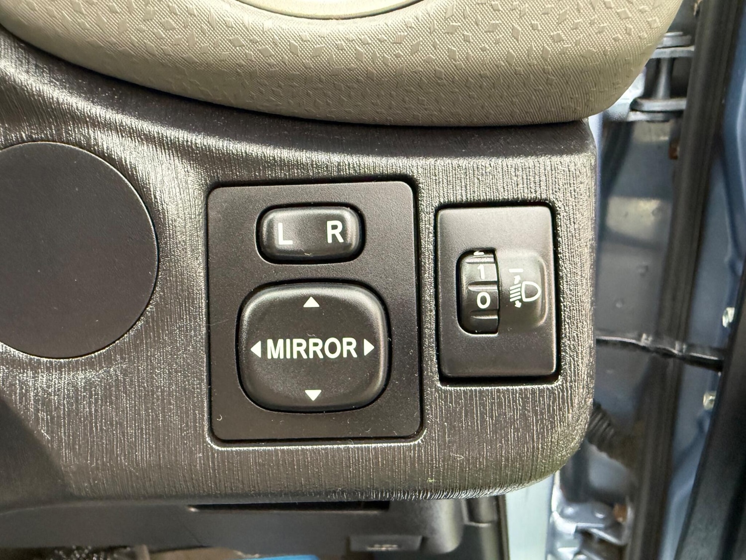 Used Toyota Yaris 2011 for sale - 77978280: Photo 42