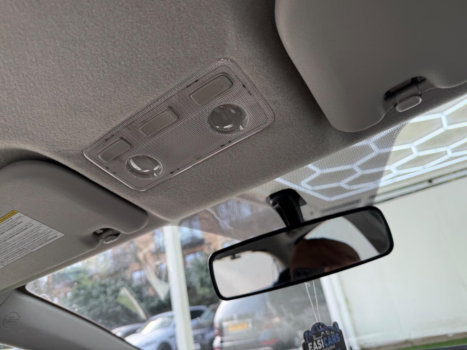 Used Toyota Yaris 2011 for sale - 77978280: Photo 54