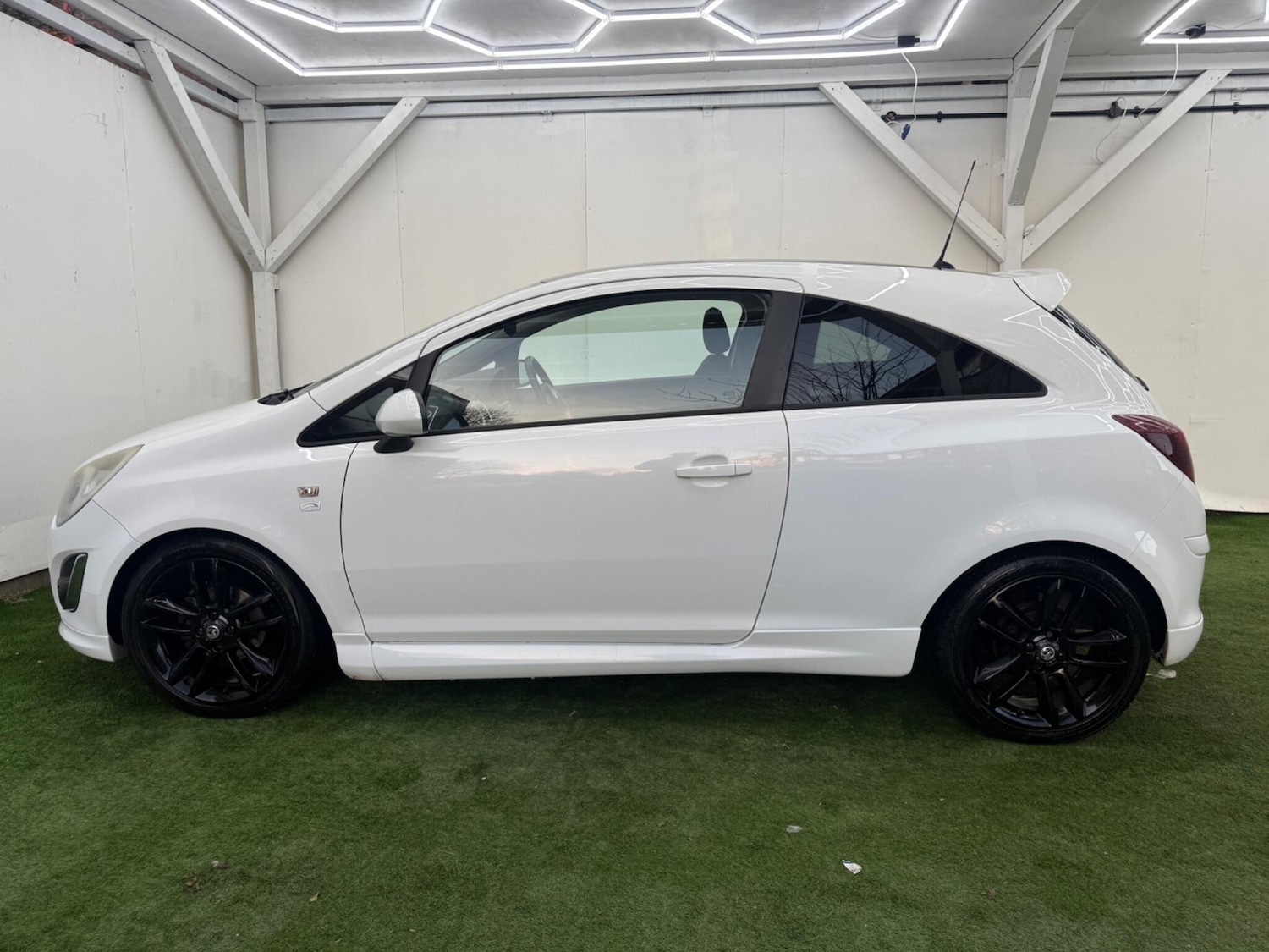 Used Vauxhall Corsa 2011 for sale - 77084487: Photo 10