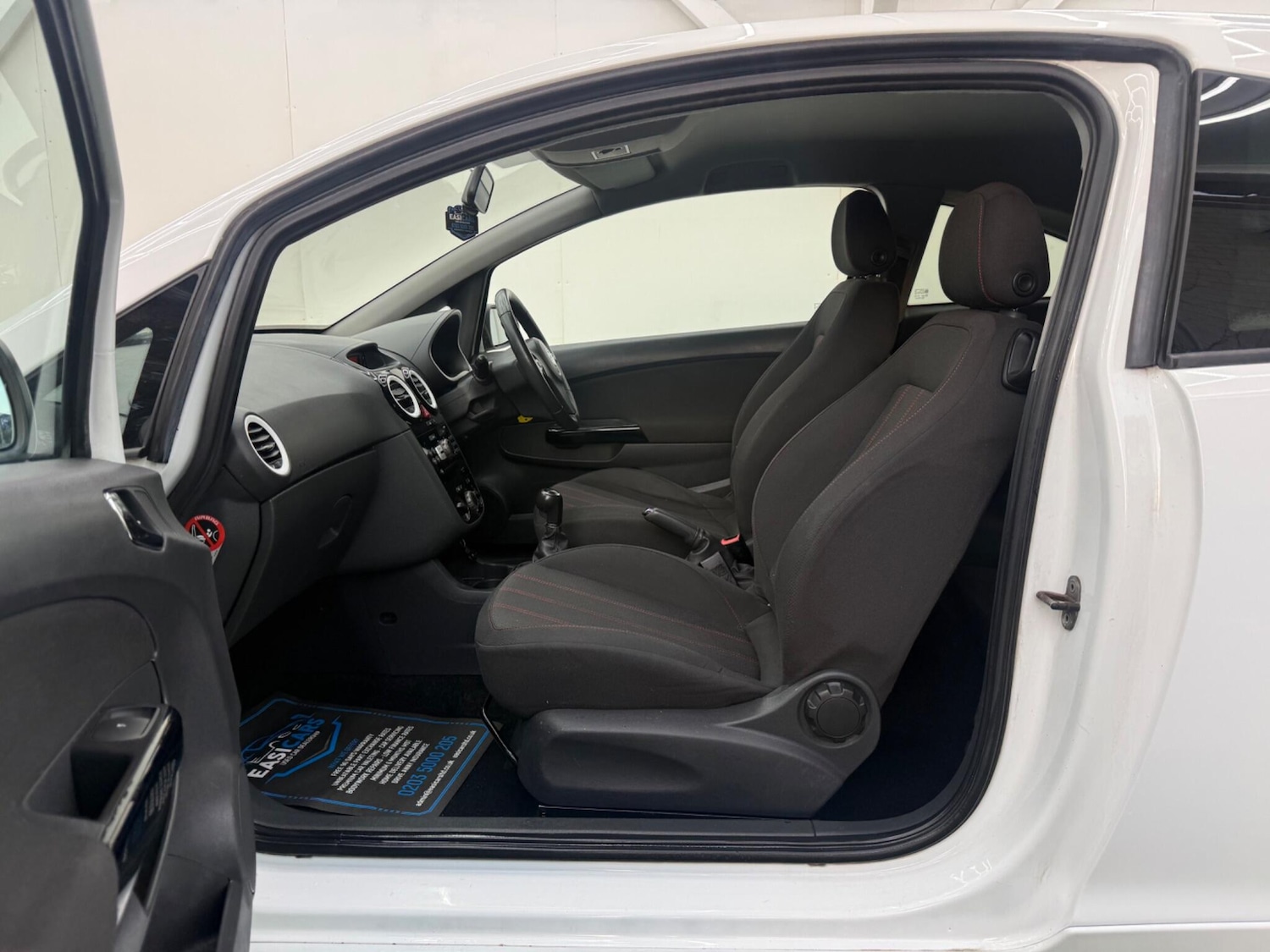 Used Vauxhall Corsa 2011 for sale - 77084487: Photo 20