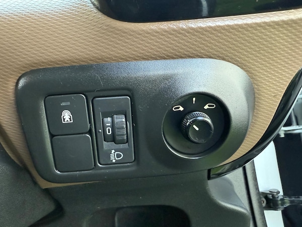 Used Citroen C4 Cactus 2014 for sale - 76246842: Photo 42