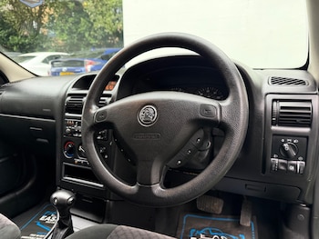 Used Vauxhall Astra 2004 for sale - 75991247: Photo