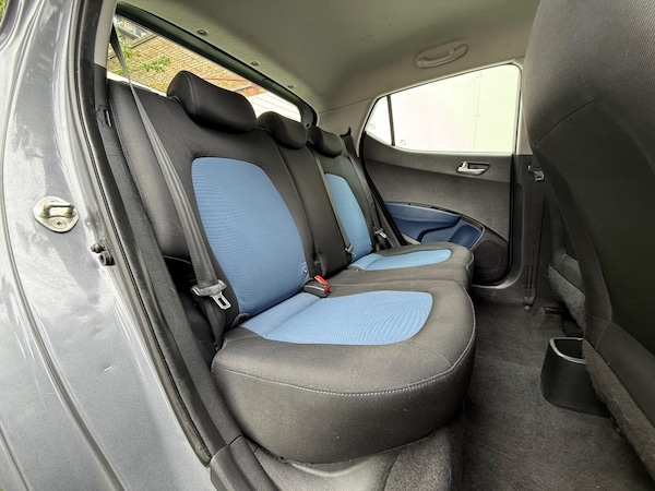 Used Hyundai i10 2014 for sale - 76259993: Photo 19