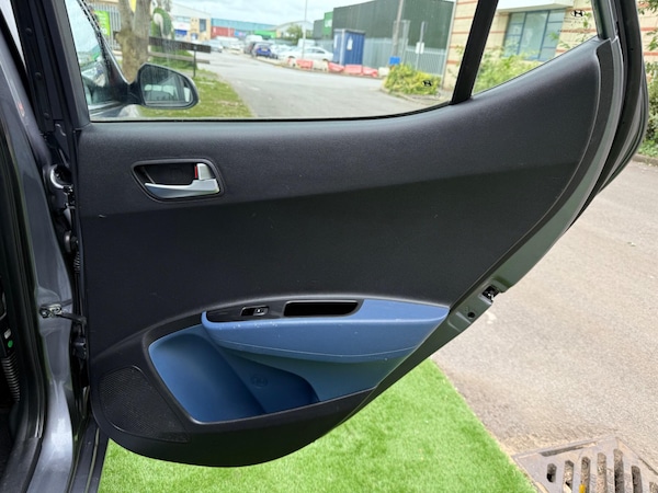 Used Hyundai i10 2014 for sale - 76259993: Photo 20