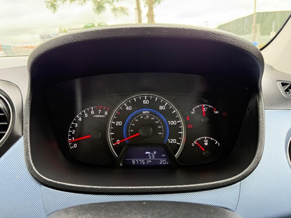 Used Hyundai i10 2014 for sale - 76259993: Photo 32