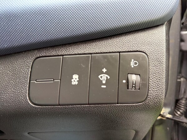 Used Hyundai i10 2014 for sale - 76259993: Photo 41