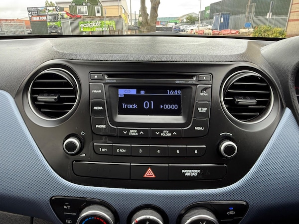 Used Hyundai i10 2014 for sale - 76259993: Photo 44