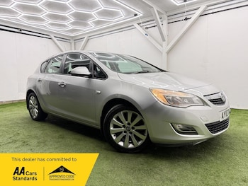 Used Vauxhall Astra 2010 for sale - 77496121: Photo