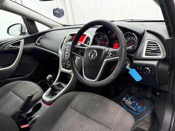 Used Vauxhall Astra 2010 for sale - 77496121: Photo