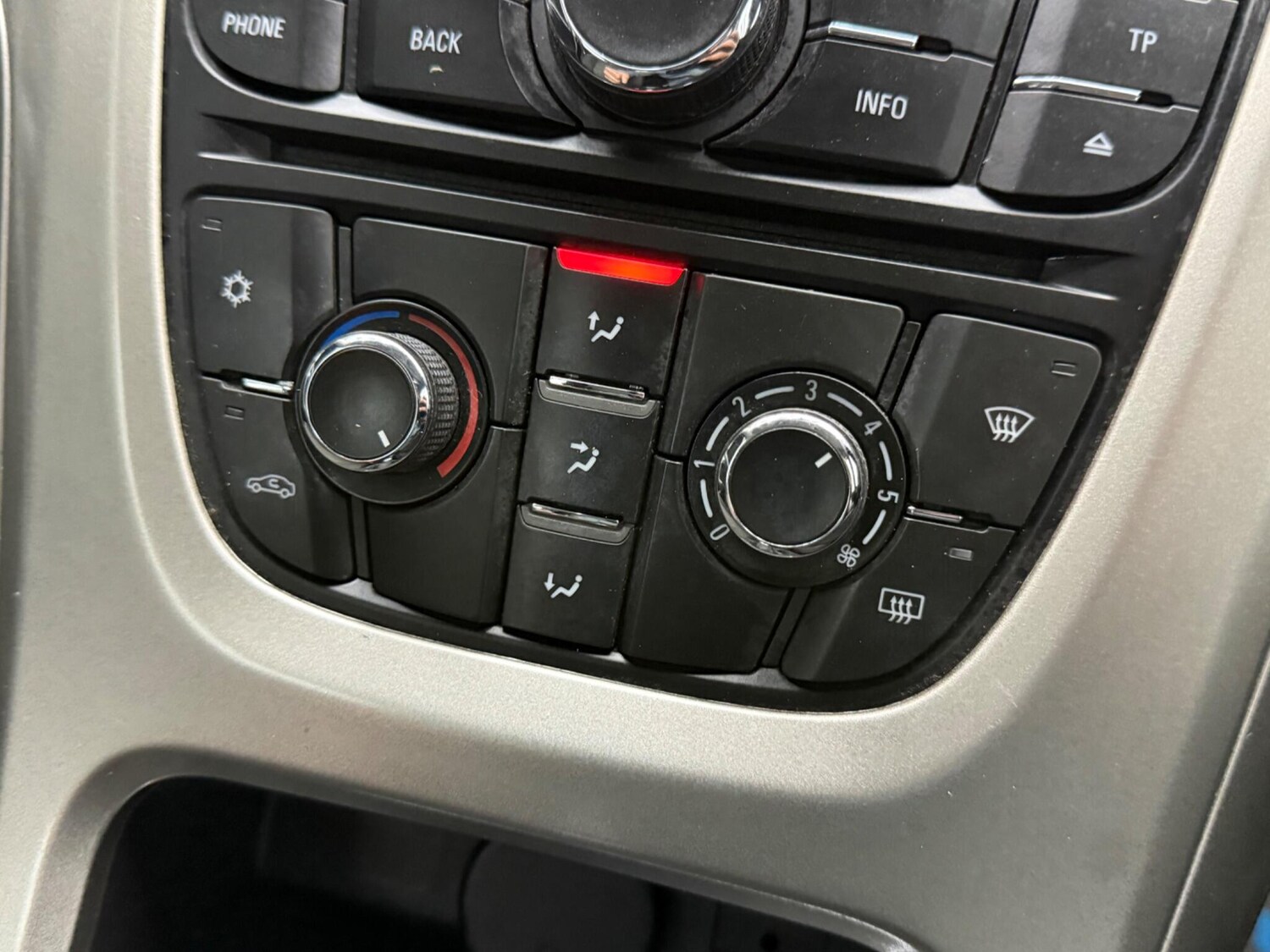 Used Vauxhall Astra for sale - 77496121: Photo 48