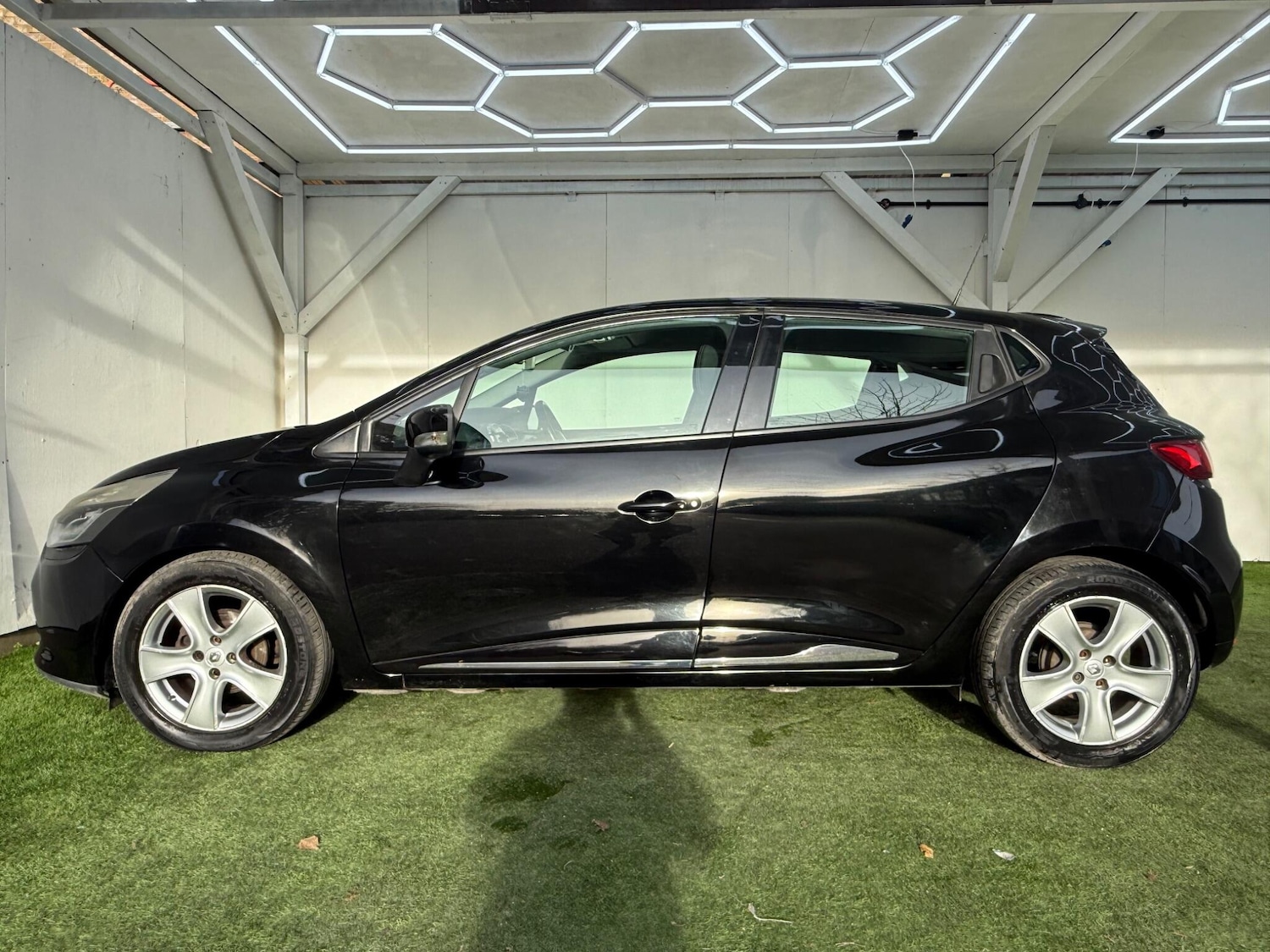 Used Renault Clio 2013 for sale - 77084426: Photo 10