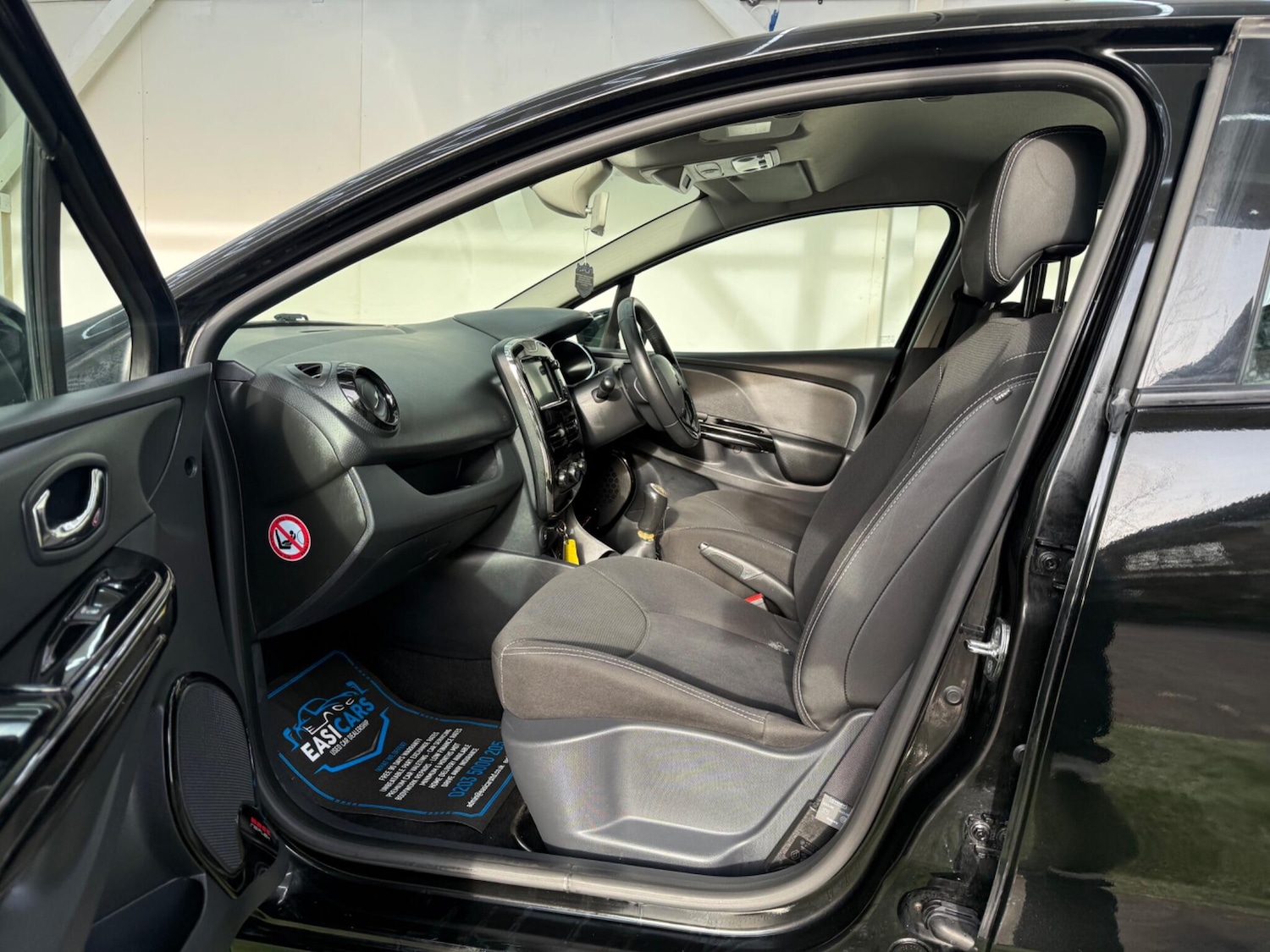 Used Renault Clio 2013 for sale - 77084426: Photo 25