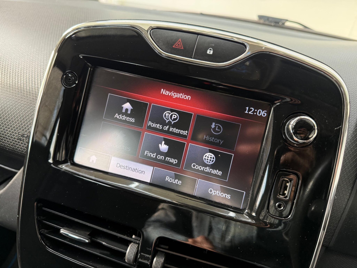 Used Renault Clio 2013 for sale - 77084426: Photo 44